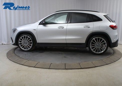 Mercedes-Benz GLA 35 AMG, 2022