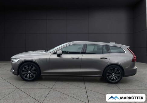 Volvo V60, 2022