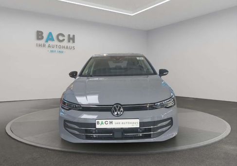 Volkswagen Golf, 2024 3
