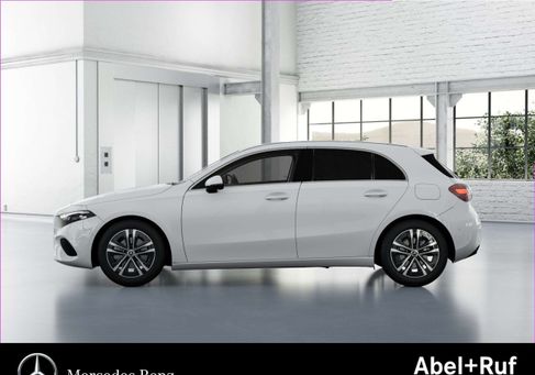 Mercedes-Benz A 180, 2025