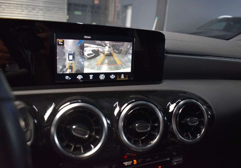 Mercedes-Benz CLA 220, 2022