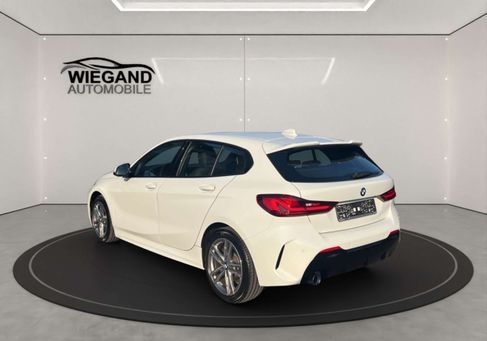 BMW 118, 2023