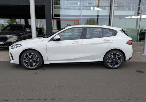BMW 120, 2025