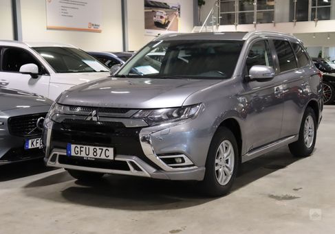 Mitsubishi Outlander, 2020