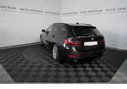 BMW 318, 2023