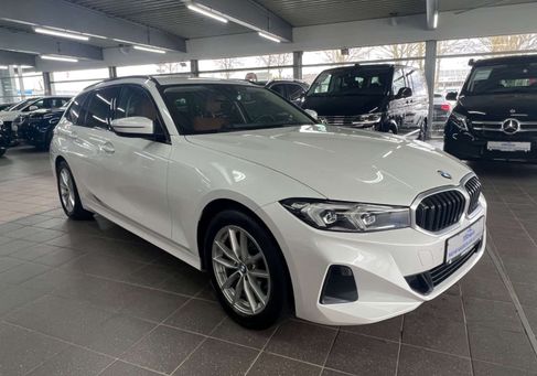 BMW 318, 2022
