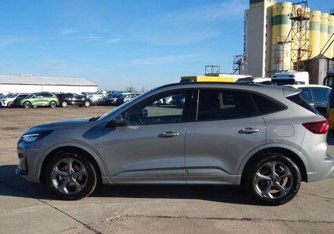 Ford Kuga, 2025