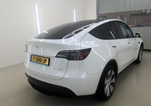 Tesla Model Y, 2023 3