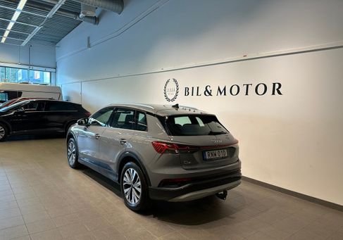 Audi Q4, 2023 2