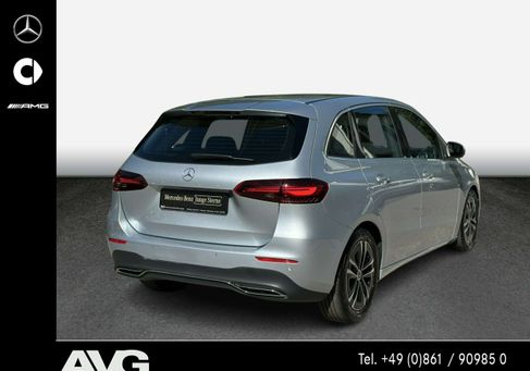 Mercedes-Benz B 180, 2024
