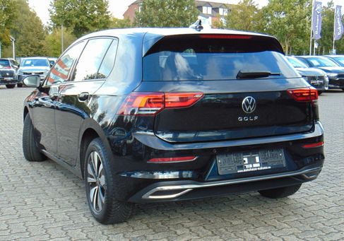 Volkswagen Golf, 2023 3