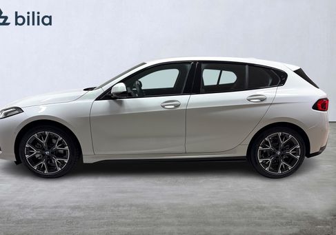 BMW 120, 2026 3
