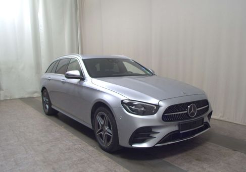 Mercedes-Benz E 300, 2023 3