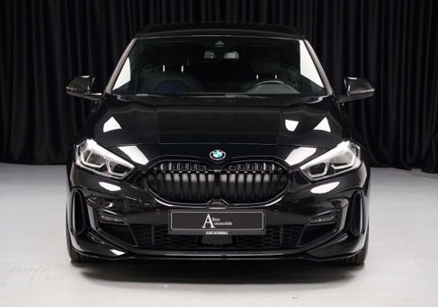 BMW 120, 2022