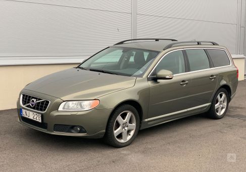 Volvo V70, 2011