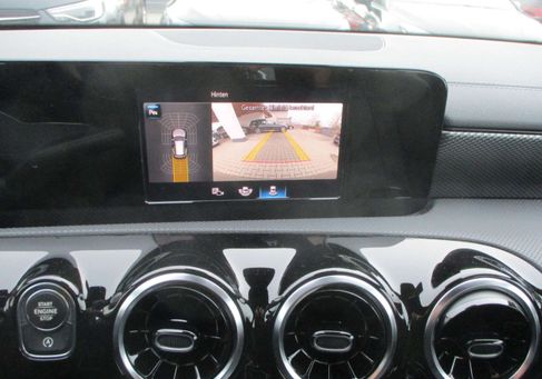 Mercedes-Benz CLA 200, 2022