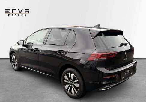 Volkswagen Golf, 2023