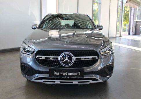 Mercedes-Benz GLA 200, 2020