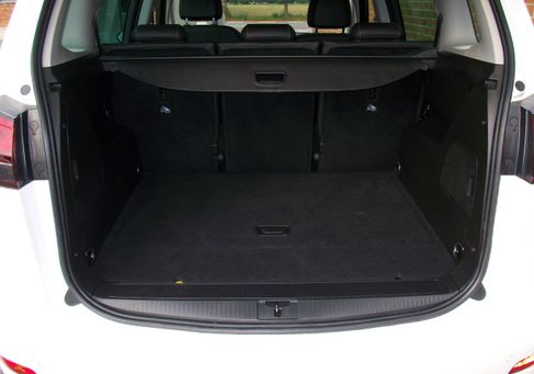 Opel Zafira, 2018