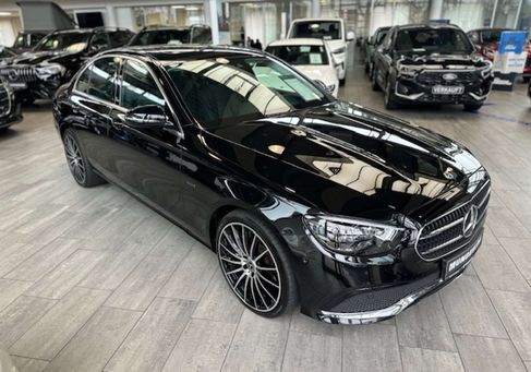 Mercedes-Benz E 300, 2021