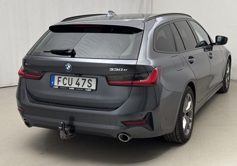 BMW 330, 2022