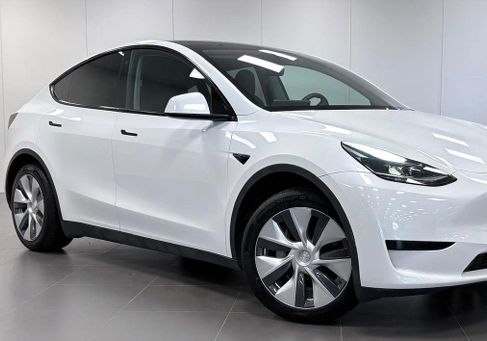 Tesla Model Y, 2023 3