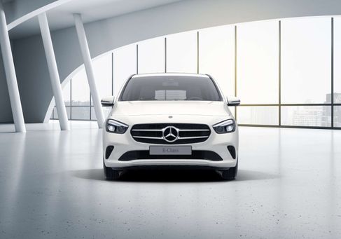 Mercedes-Benz B 180, 2022