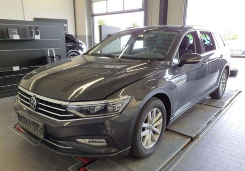 Volkswagen Passat Variant, 2023 3