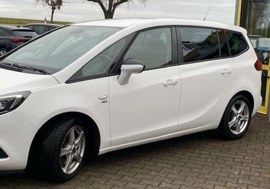 Opel Zafira, 2019