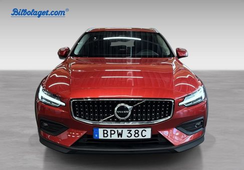 Volvo V60 Cross Country, 2024