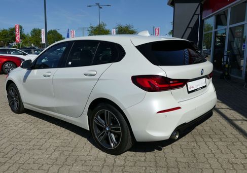 BMW 118, 2022