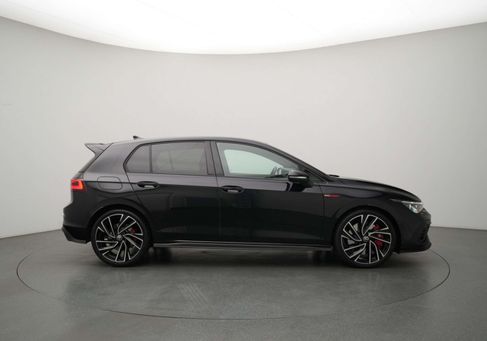 Volkswagen Golf, 2023 3