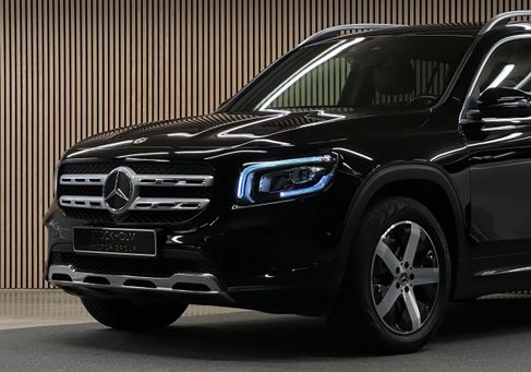 Mercedes-Benz GLB 200, 2023