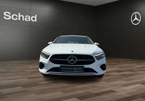 Mercedes-Benz A 180, 2025