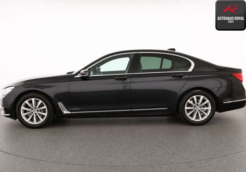 BMW 730, 2017
