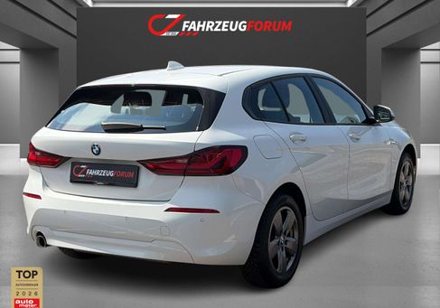 BMW 118, 2021