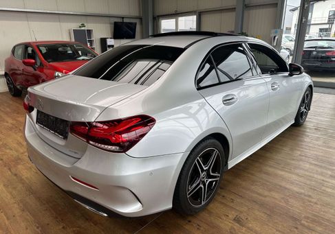 Mercedes-Benz A 200, 2021