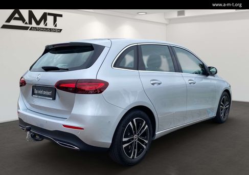 Mercedes-Benz B 200, 2023