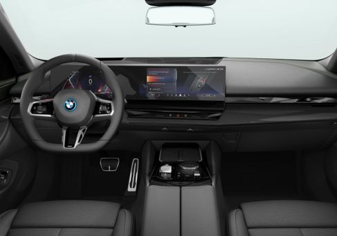 BMW 550, 2026