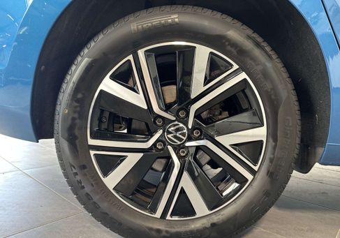 Volkswagen Touran, 2023 3