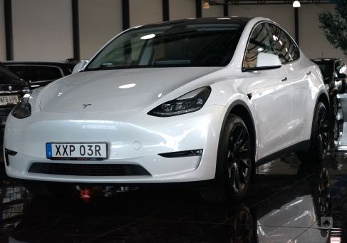 Tesla Model Y, 2022