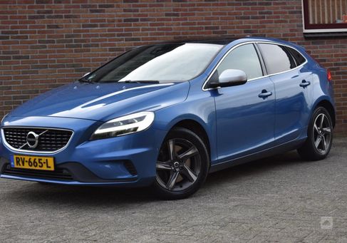 Volvo V40, 2018