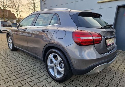 Mercedes-Benz GLA 180, 2019