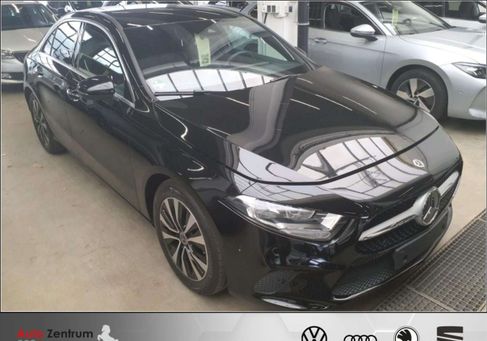 Mercedes-Benz A 180, 2023