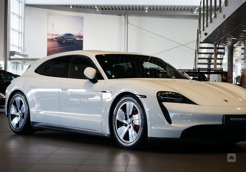 Porsche Taycan, 2022