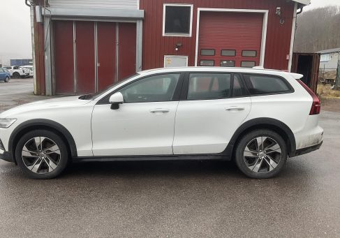 Volvo V60 Cross Country, 2020