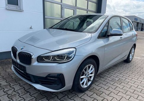 BMW 218, 2018
