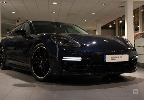 Porsche Panamera, 2023