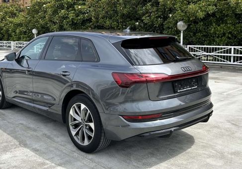 Audi e-tron, 2022