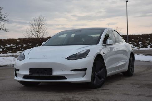 Tesla Model 3, 2020